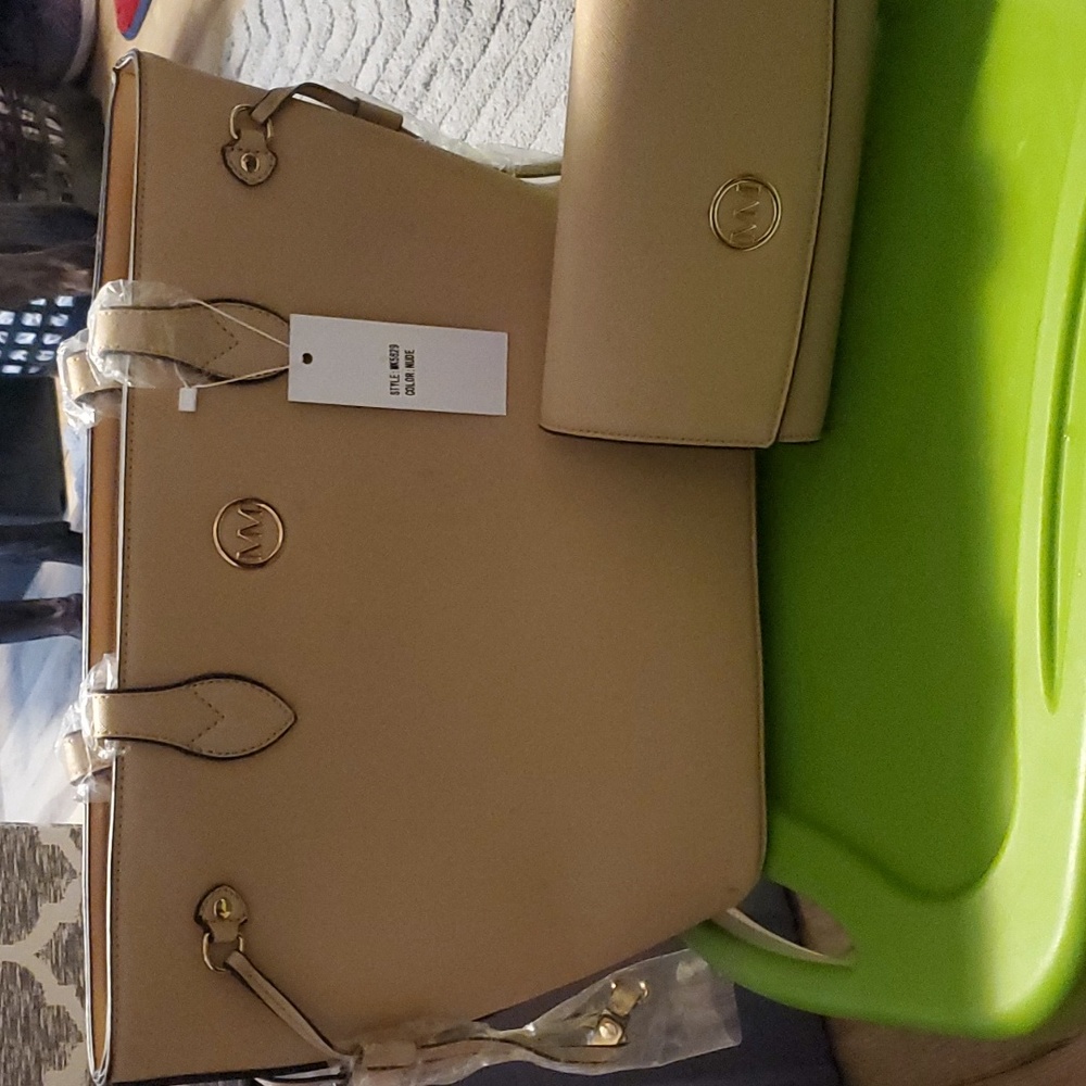 NWT Marilyn Monroe nude tote style bag/crossbody bag